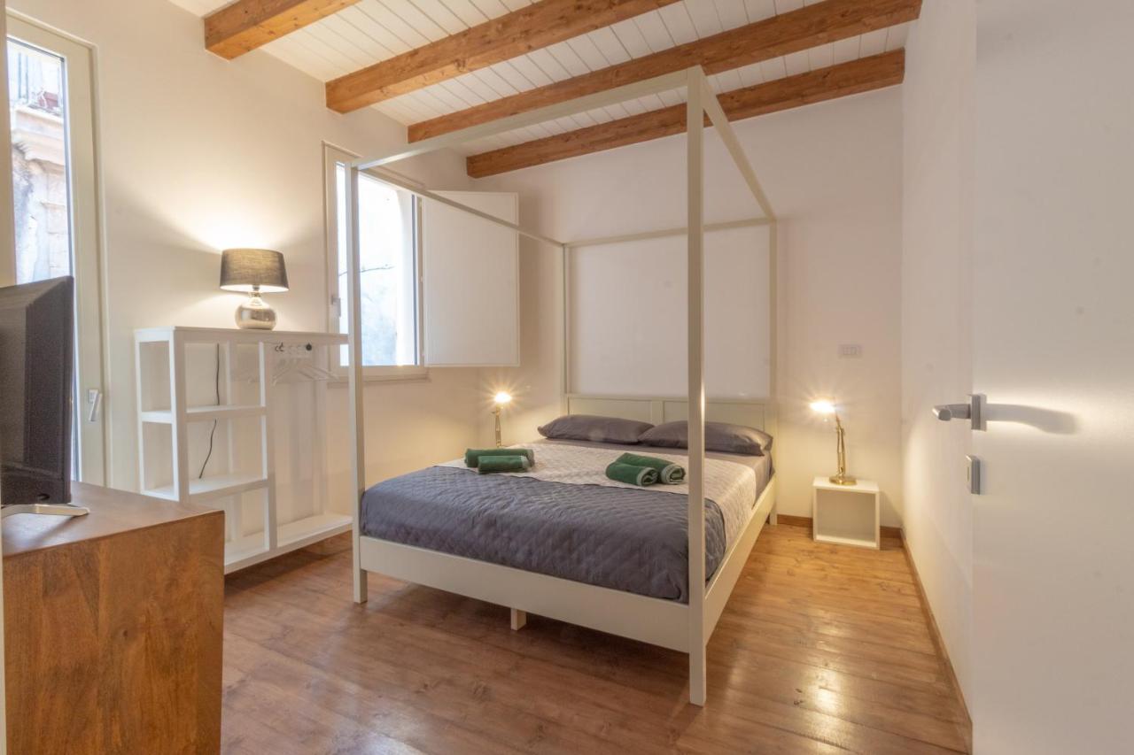 Maison Rouge Ortigia Syracuse Bagian luar foto